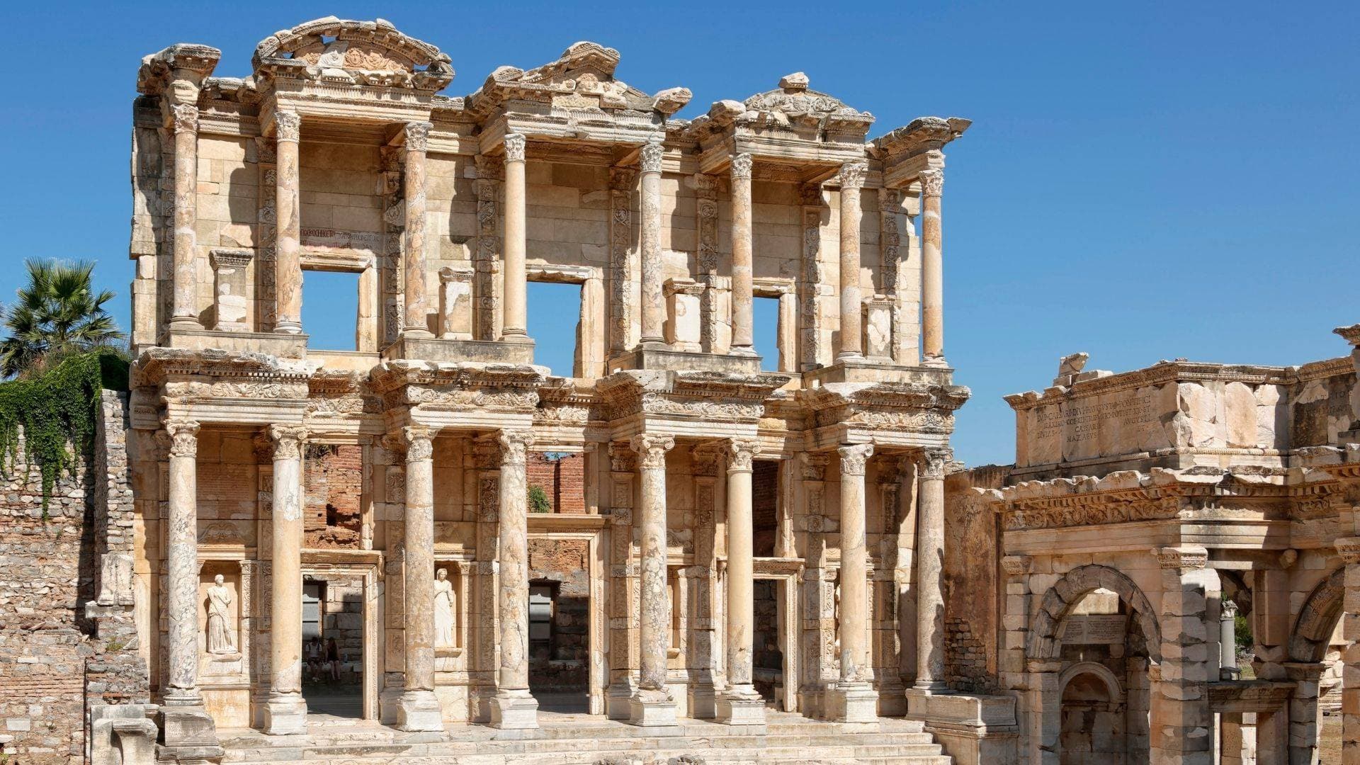 Kuşadası'ndan Efes'e Tam Gün Rehberli Tur