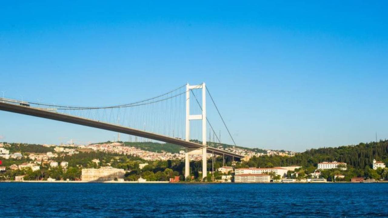 Круиз с панорамным видом на Босфор (с возможностью заказать обед)