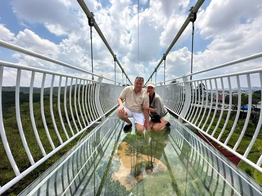Dalat-Ökotour & Glasbrücke ab Nha Trang (auf Russisch)