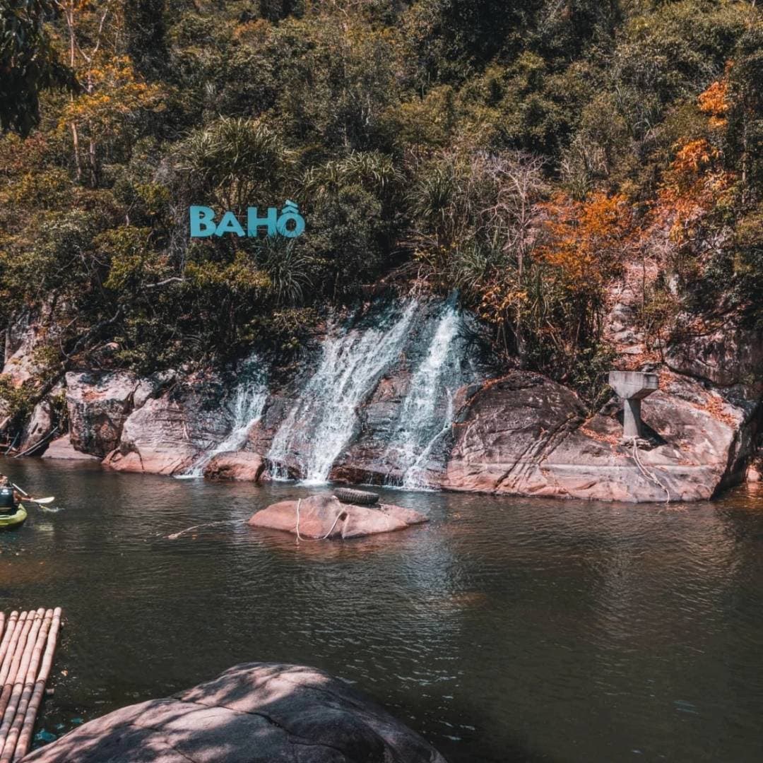 Tour zum Ba-Ho-Wasserfall und zum Doc-Let-Strand ab Nha Trang