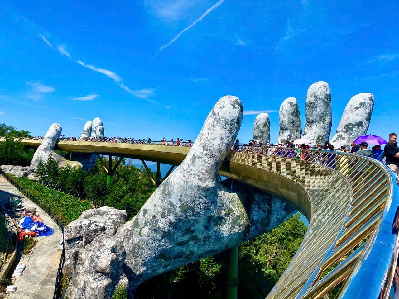VON DA NANG/HOI AN – DELUXE-TAGESAUSFLUG IN KLEINER GRUPPE ZU DEN BA NA HILLS – GOLDENE HANDBRÜCKE (GANZTAGESAUSFLUG)